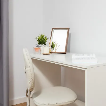 Capital Apartment *